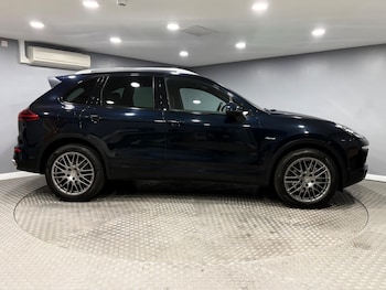 Used Porsche Cayenne 2016 for sale - 78018854: Photo