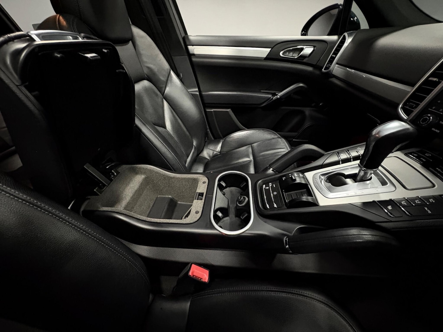 Used Porsche Cayenne 2016 for sale - 78018854: Photo 35