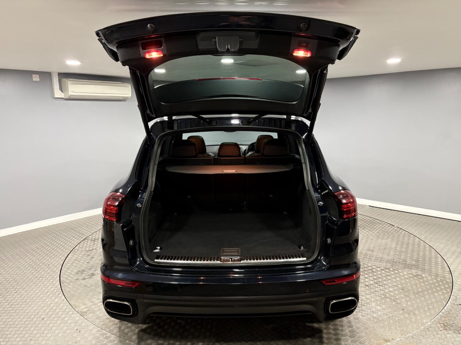 Used Porsche Cayenne 2016 for sale - 78018854: Photo 42