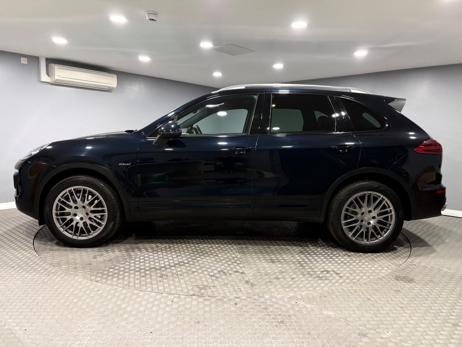 Used Porsche Cayenne 2016 for sale - 78018854: Photo 6