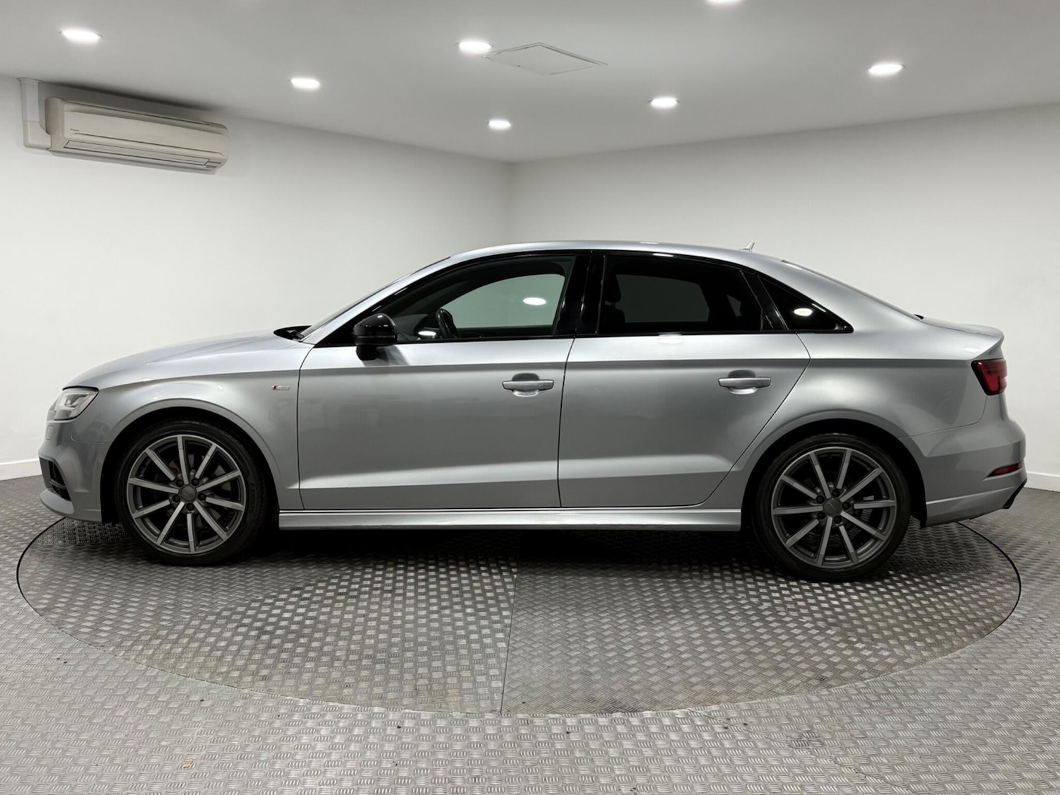 Used Audi A3 2018 for sale - 76484986: Photo 6