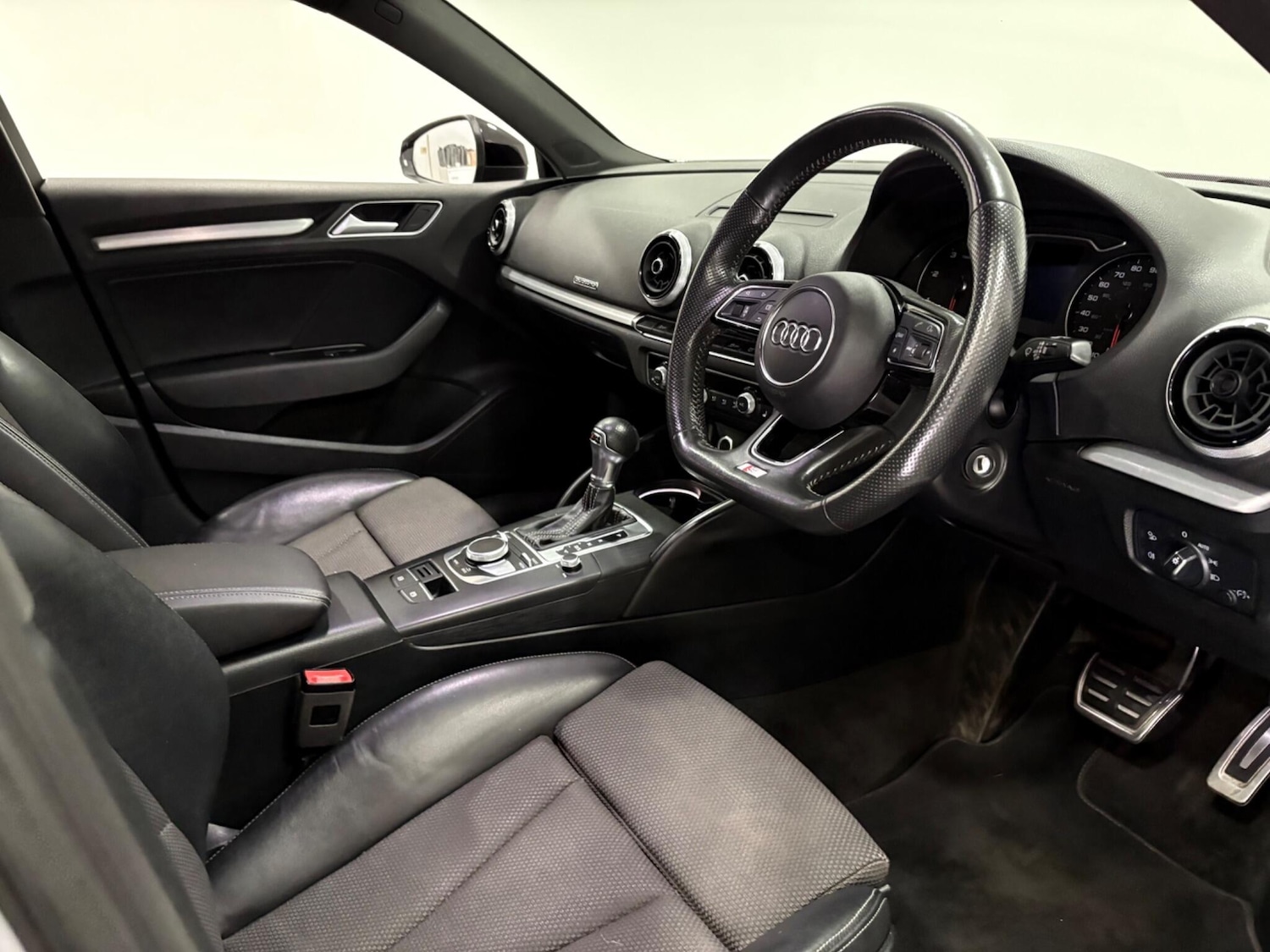 Used Audi A3 2018 for sale - 76484986: Photo 9