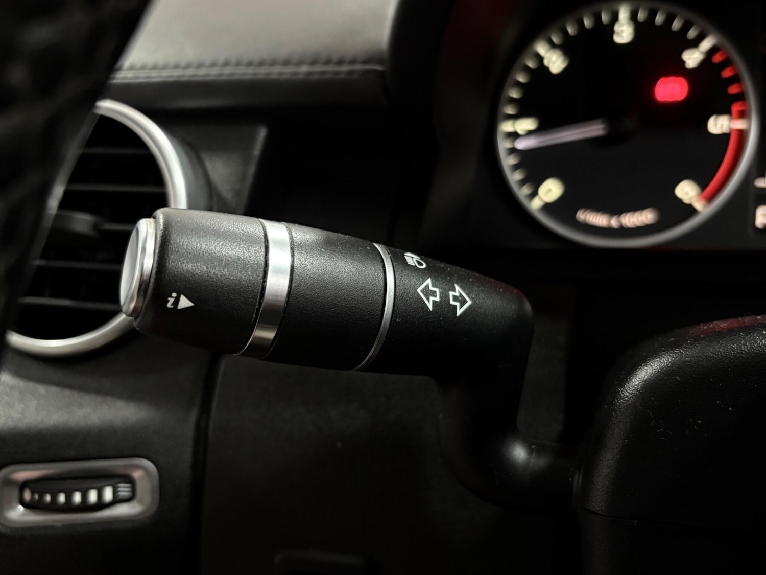 Used Land Rover Discovery 2015 for sale - 77131586: Photo 16