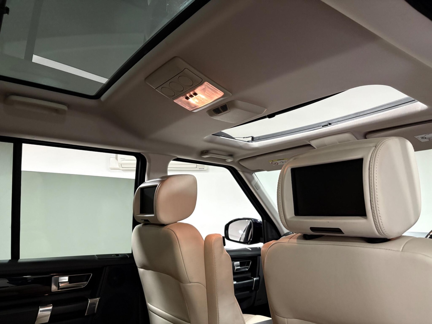 Used Land Rover Discovery 2015 for sale - 77131586: Photo 37