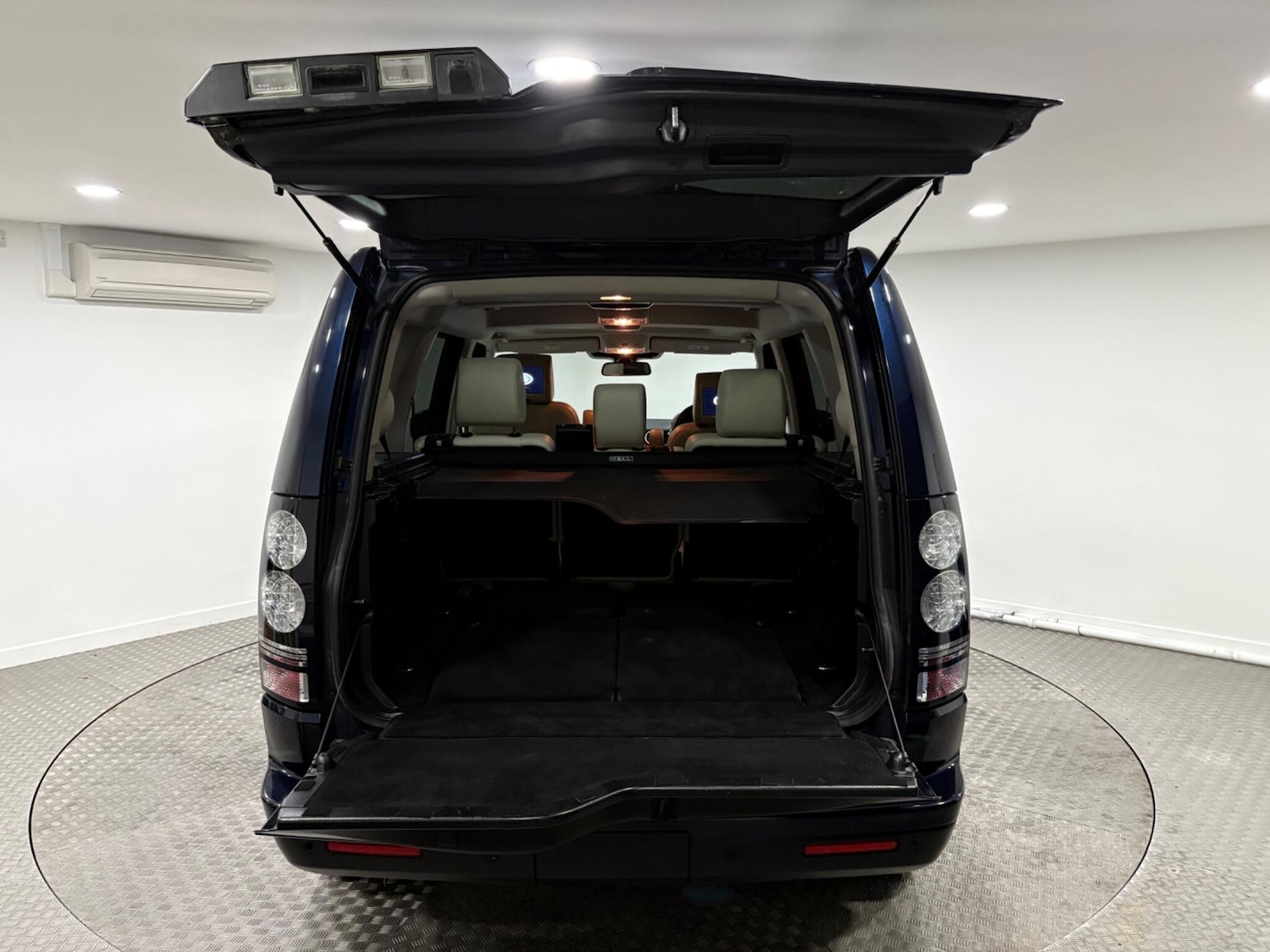 Used Land Rover Discovery 2015 for sale - 77131586: Photo 50