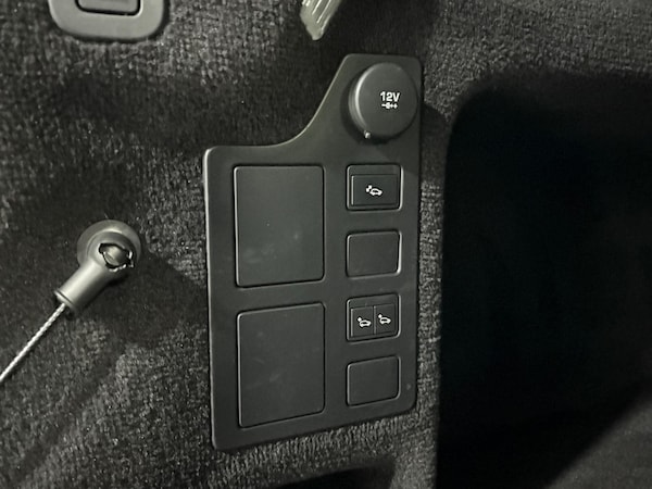 Used Land Rover Discovery 2018 for sale - 76189011: Photo 51