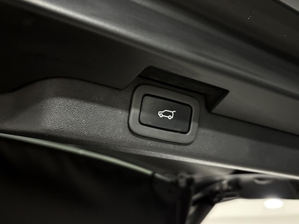 Used Land Rover Discovery 2018 for sale - 76189011: Photo 52