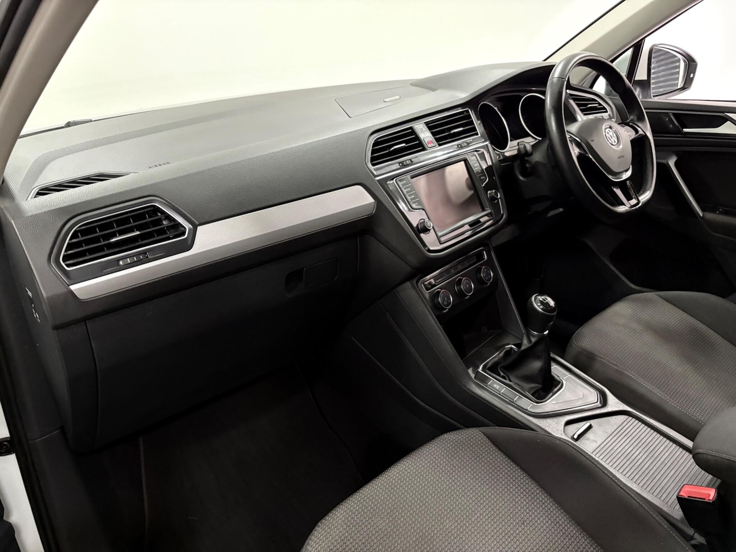 Used Volkswagen Tiguan 2016 for sale - 76152170: Photo 11