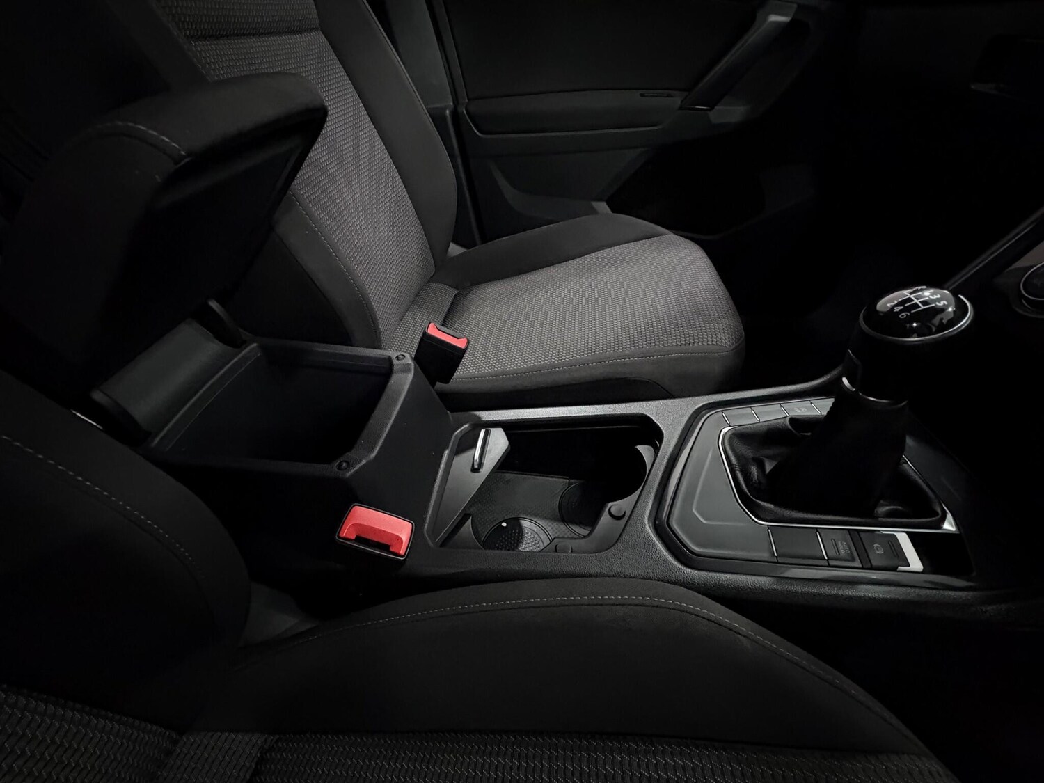 Used Volkswagen Tiguan 2016 for sale - 76152170: Photo 30