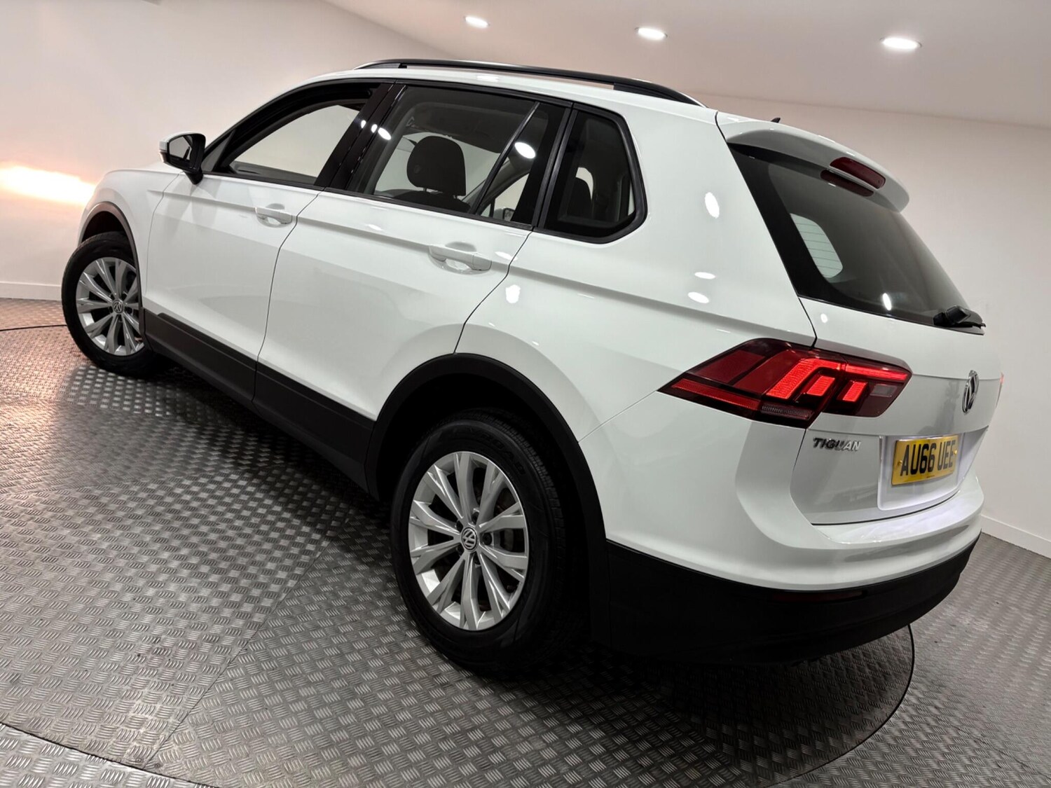 Used Volkswagen Tiguan 2016 for sale - 76152170: Photo 41