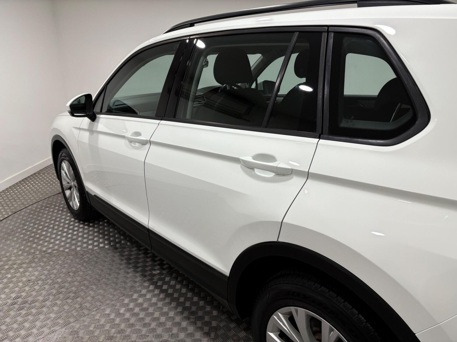 Used Volkswagen Tiguan 2016 for sale - 76152170: Photo 43
