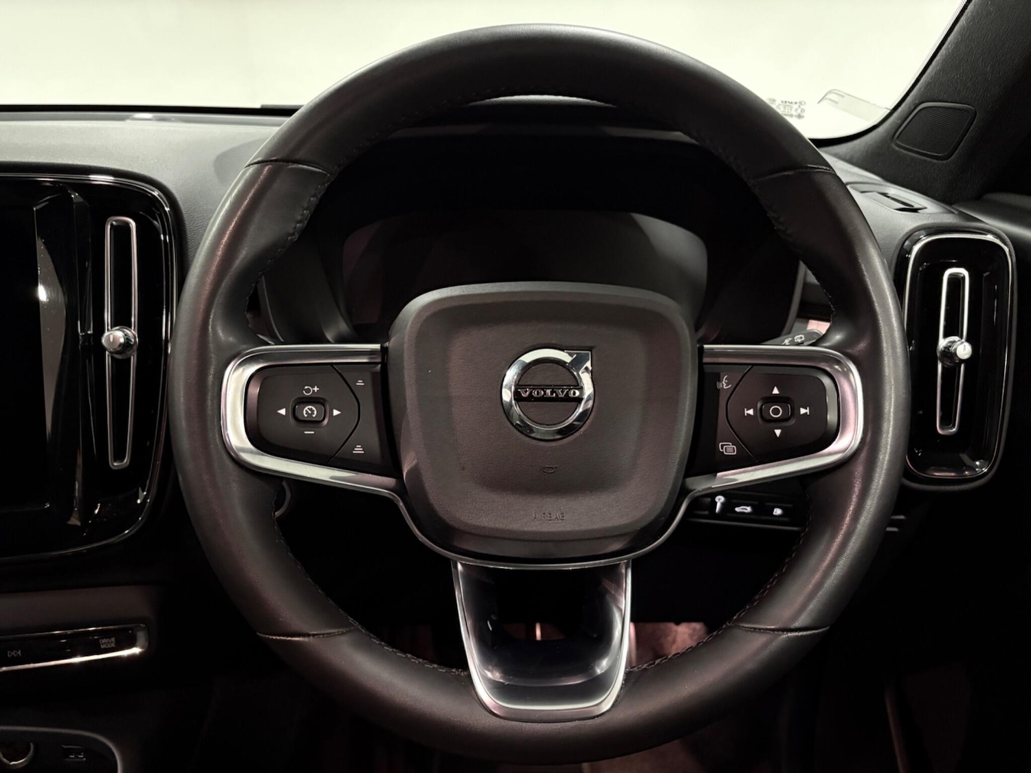 Used Volvo XC40 2022 for sale - 77021134: Photo 14