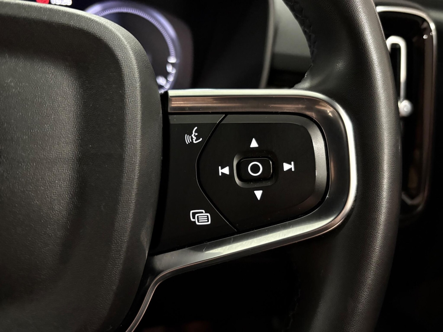 Used Volvo XC40 2022 for sale - 77021134: Photo 19