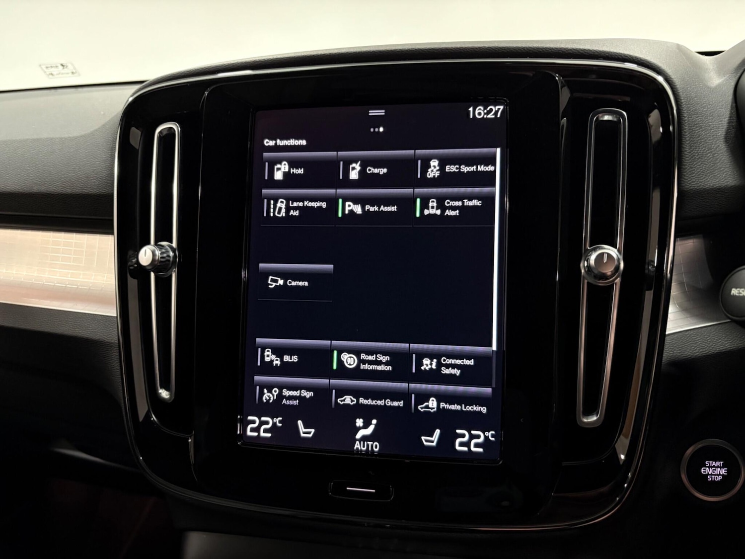 Used Volvo XC40 2022 for sale - 77021134: Photo 28