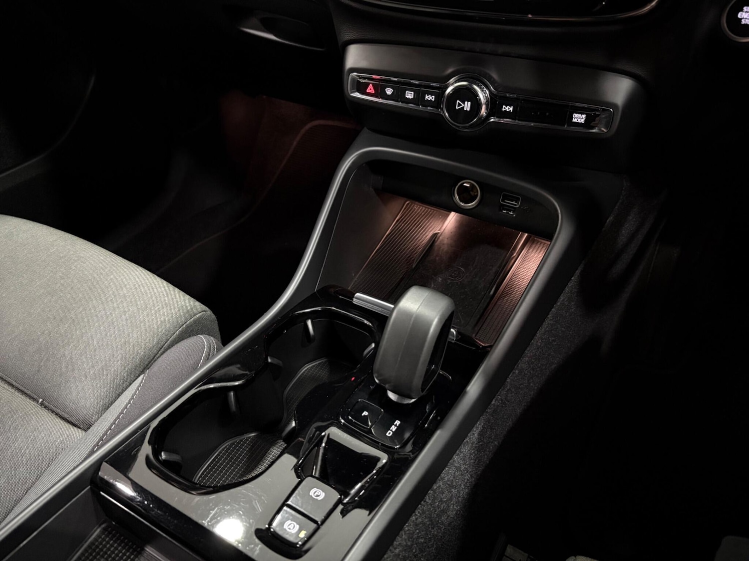 Used Volvo XC40 2022 for sale - 77021134: Photo 32