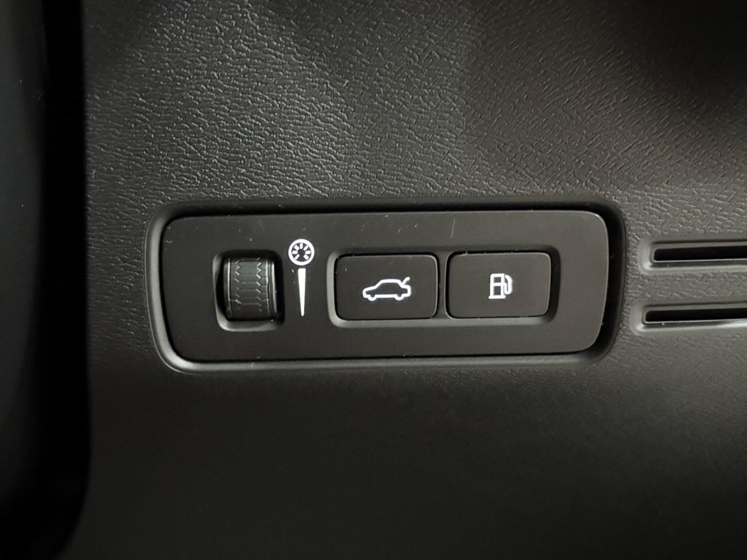 Used Volvo XC40 2022 for sale - 77021134: Photo 34