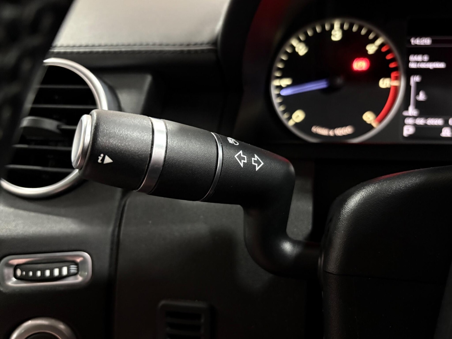 Used Land Rover Discovery 4 for sale - 77738537: Photo 16