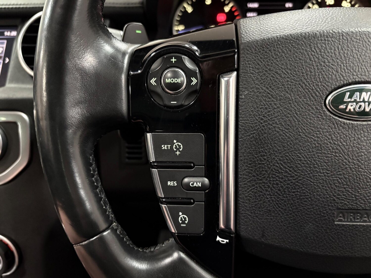 Used Land Rover Discovery 4 for sale - 77738537: Photo 17