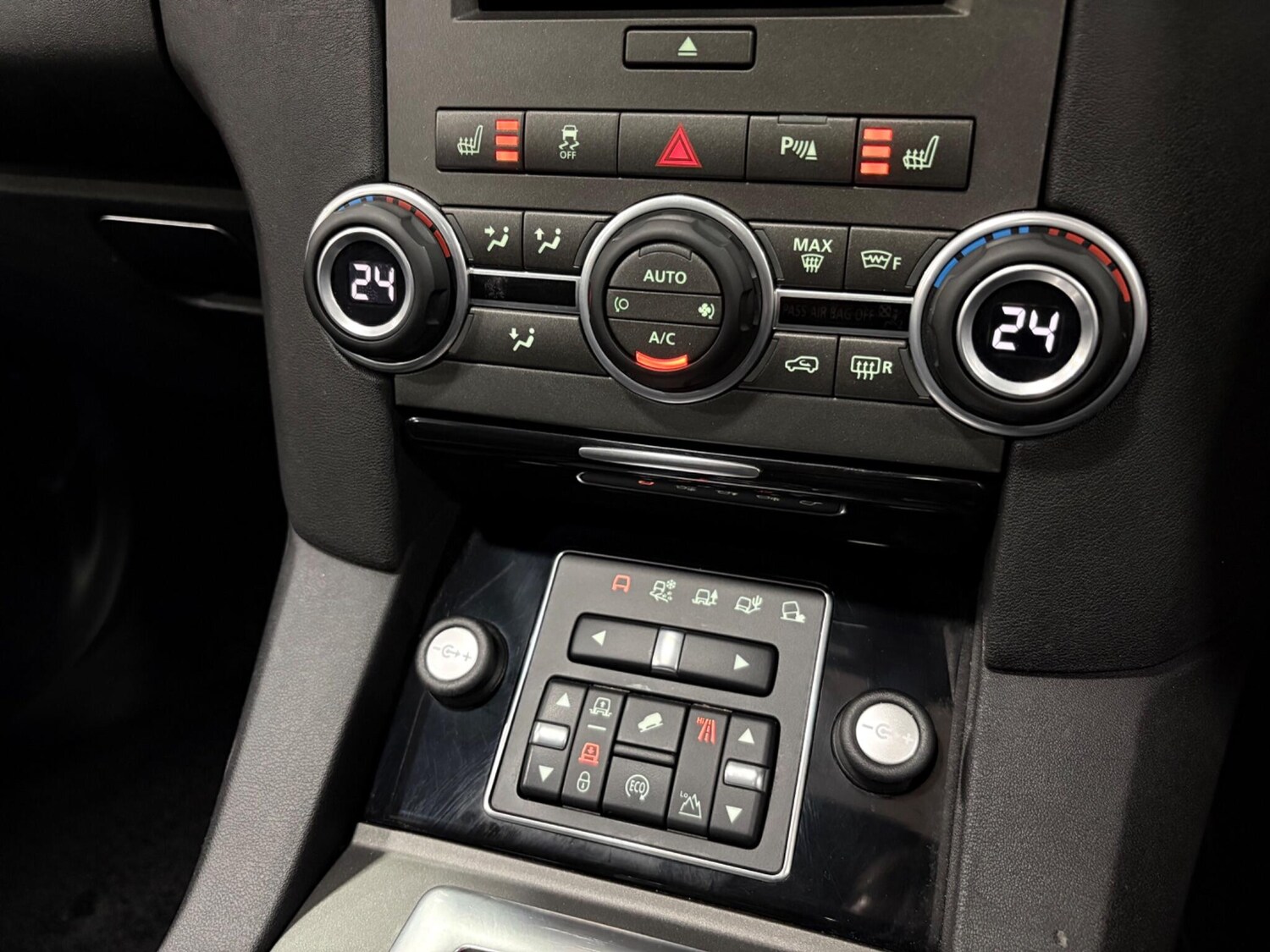 Used Land Rover Discovery 4 for sale - 77738537: Photo 34