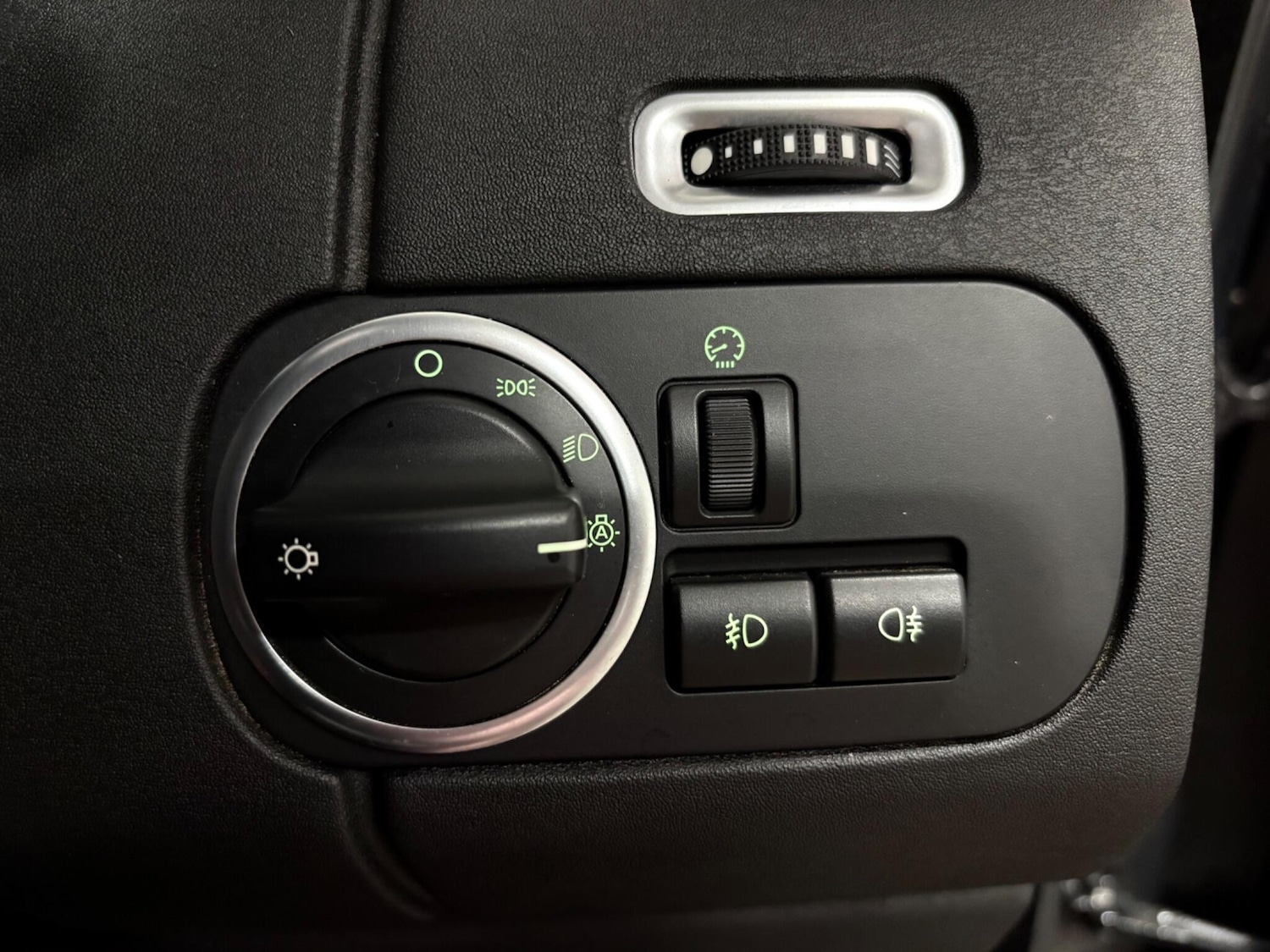 Used Land Rover Discovery 4 for sale - 77738537: Photo 35