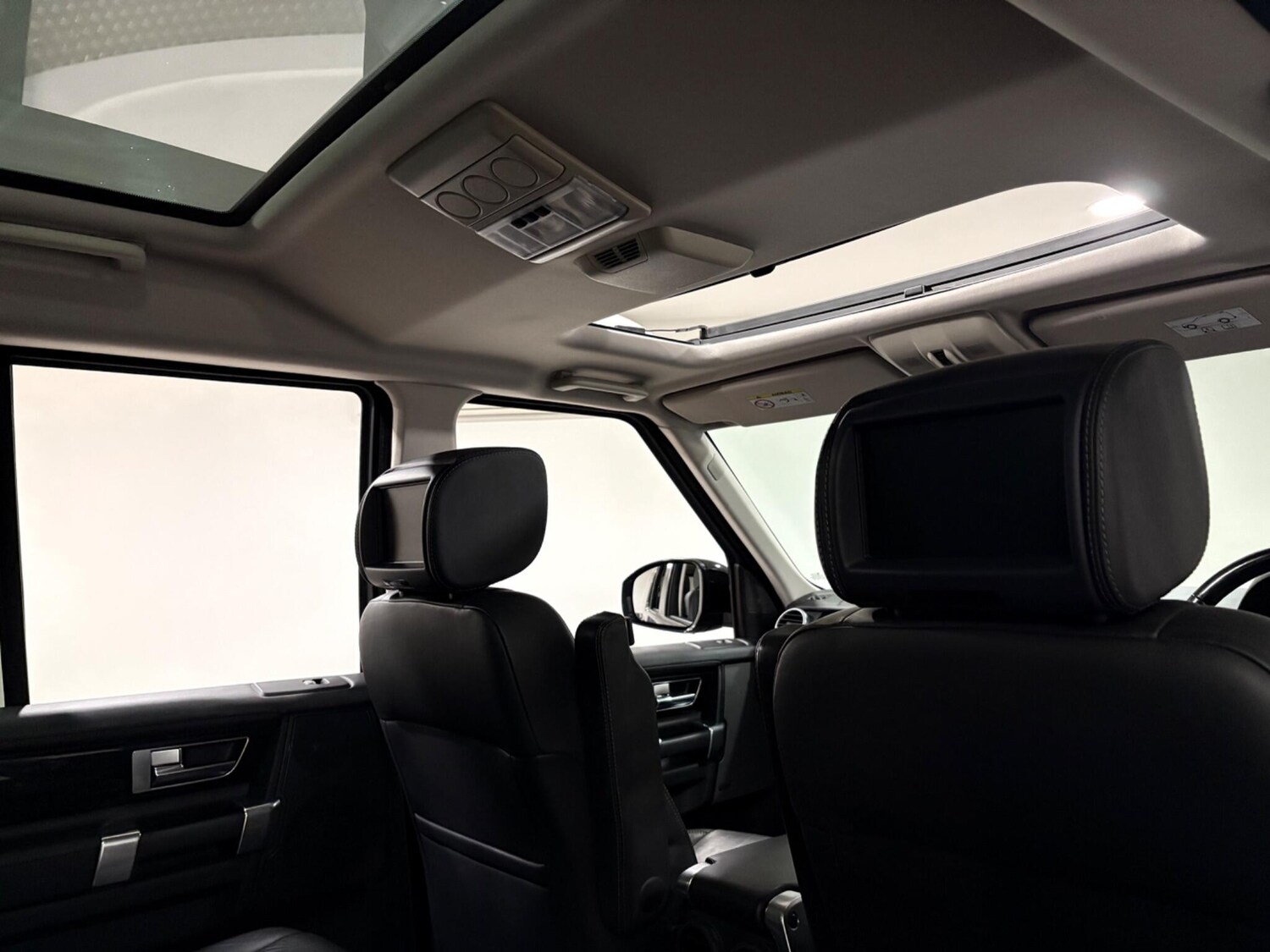 Used Land Rover Discovery 4 for sale - 77738537: Photo 37