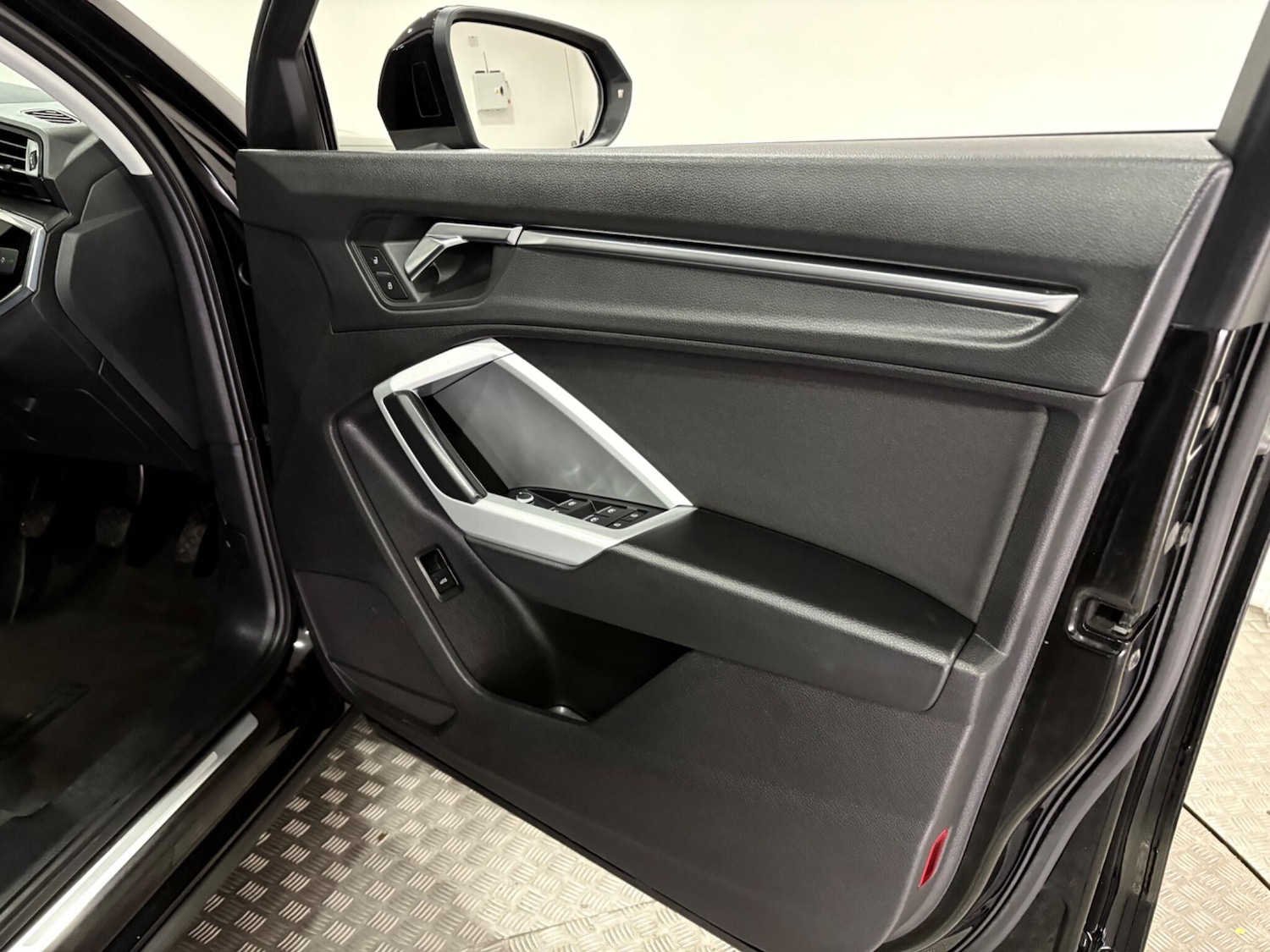 Used Audi Q3 2020 for sale - 77021253: Photo 38