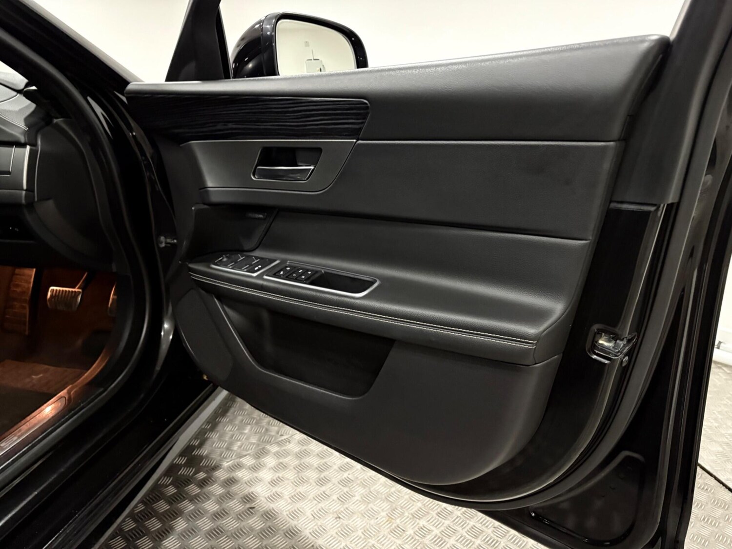 Used Jaguar XF for sale - 76735293: Photo 38