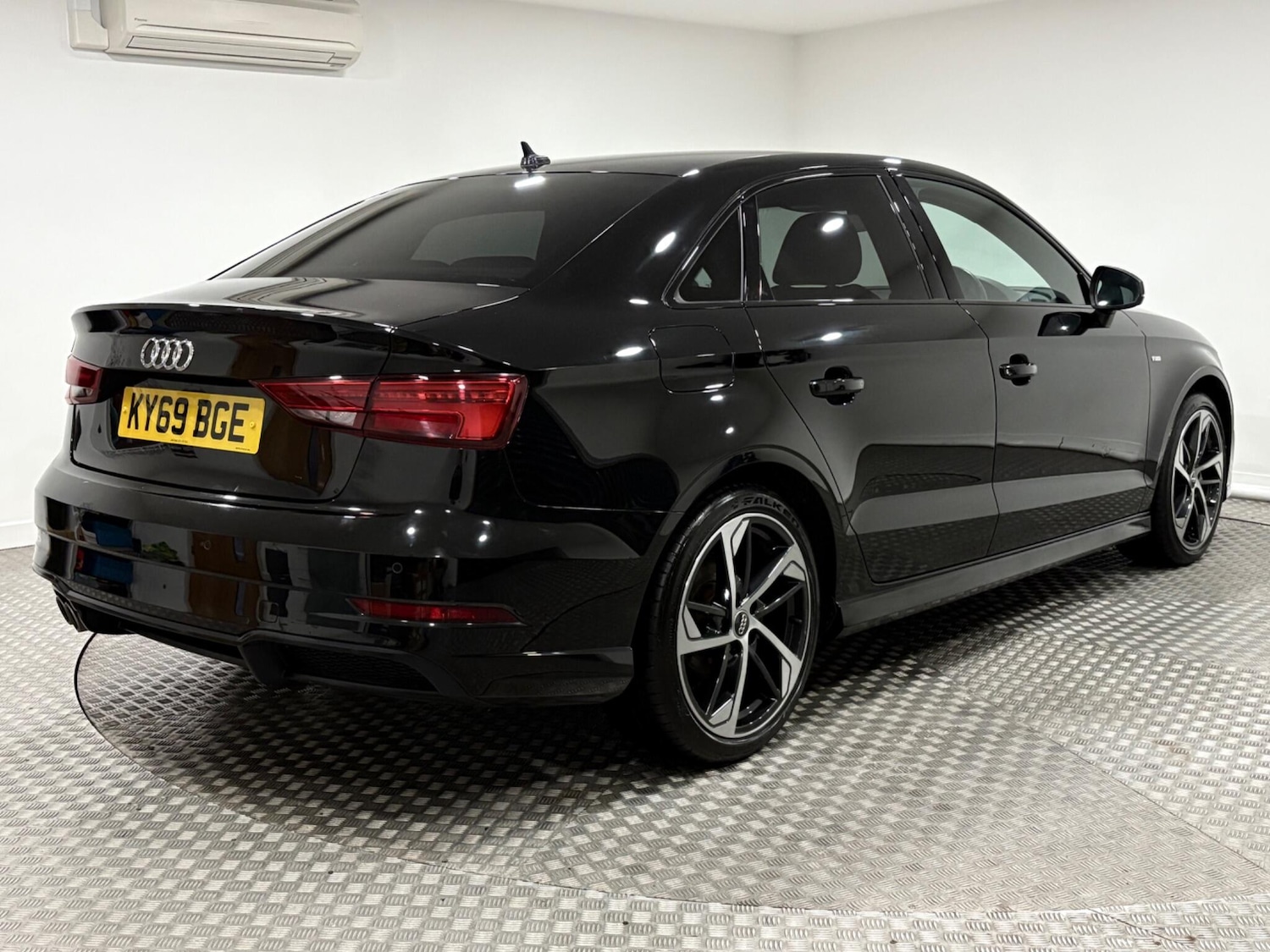 Used Audi A3 2019 for sale - 76715596: Photo 3