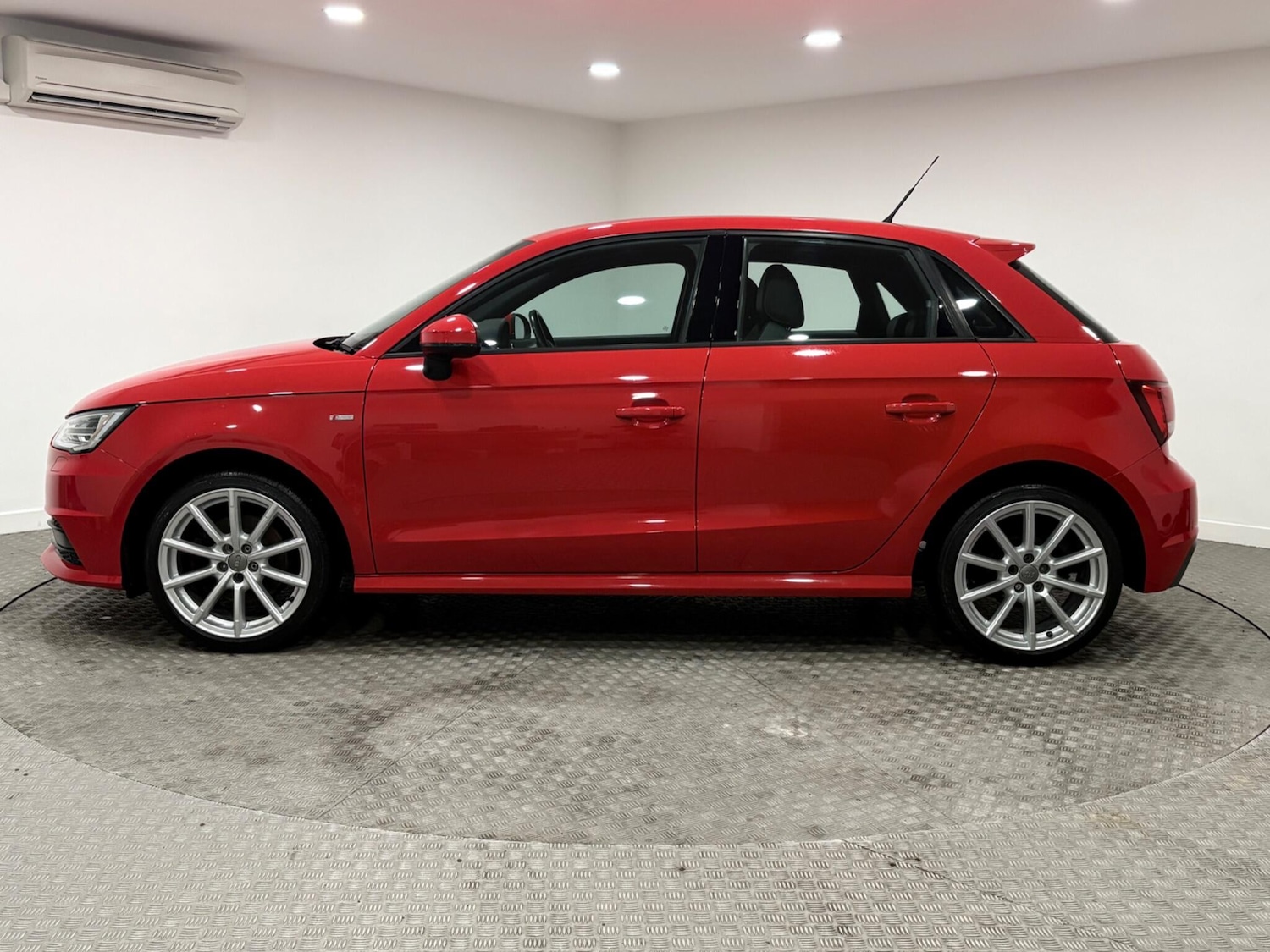 Used Audi A1 2017 for sale - 77411261: Photo 6