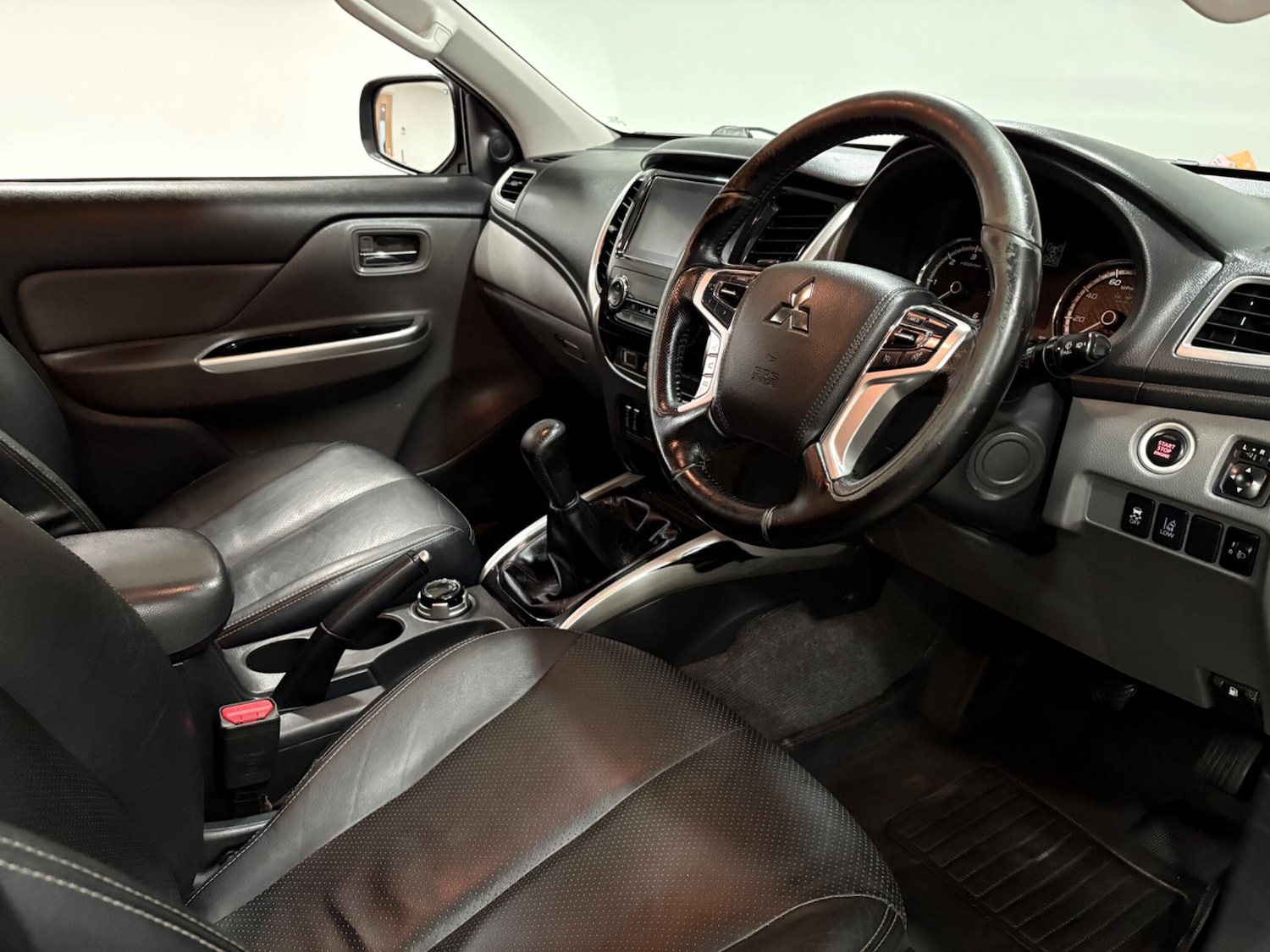 Used Mitsubishi L200 2018 for sale - 76832592: Photo 9