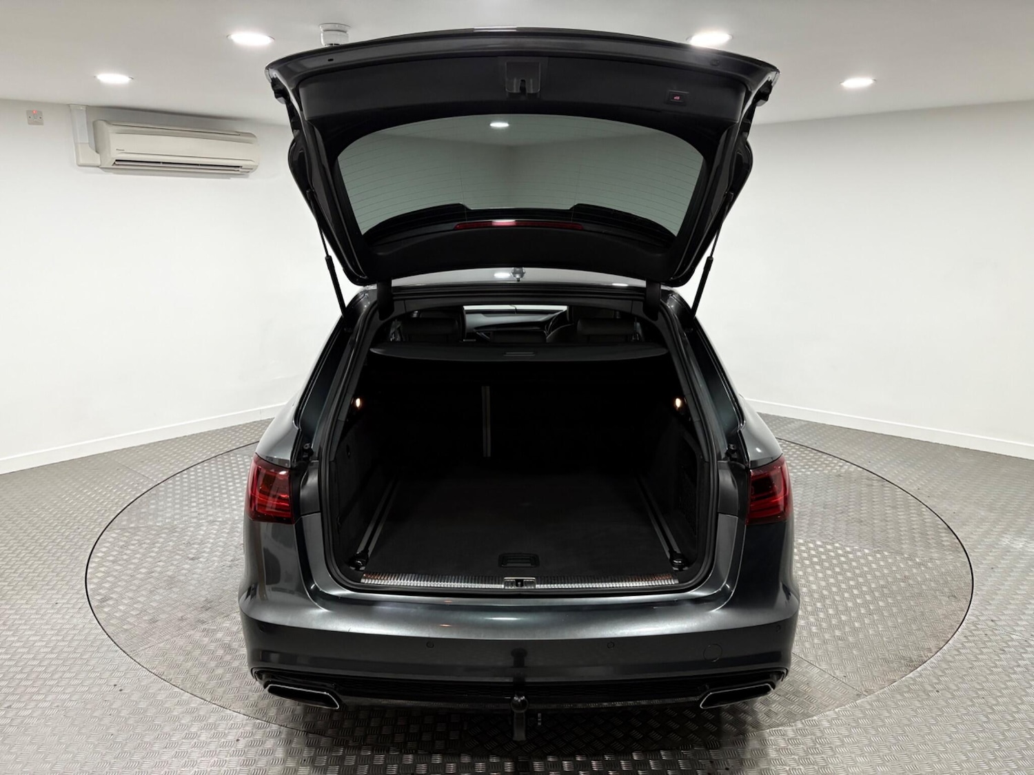 Vehicle 44