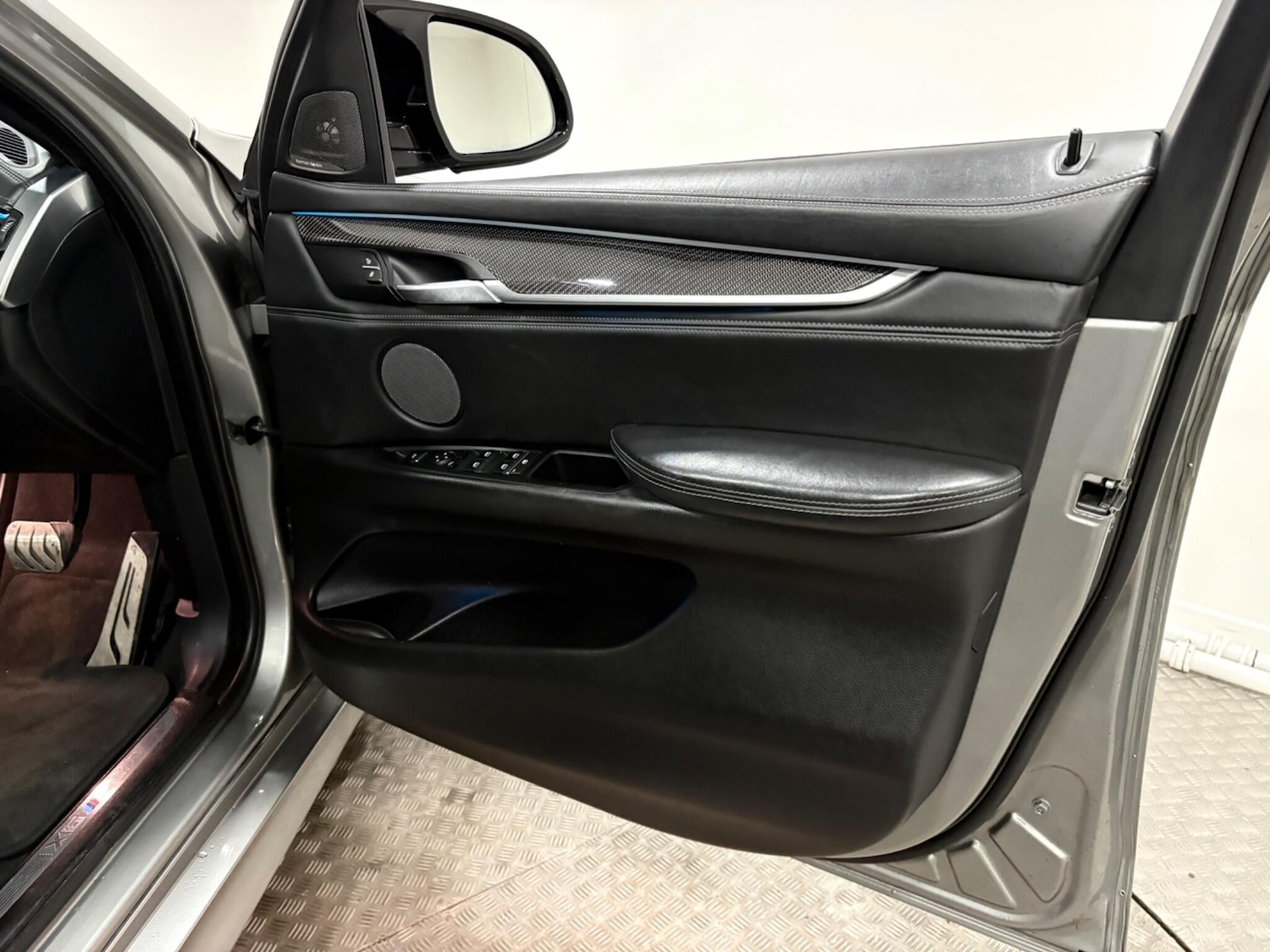 Used BMW x6 M for sale - 77358381: Photo 40