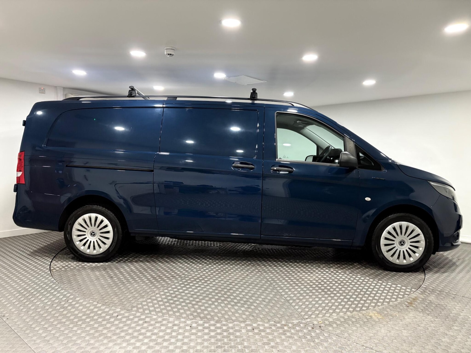 Used Mercedes-Benz Vito 2021 for sale - 76727103: Photo 2