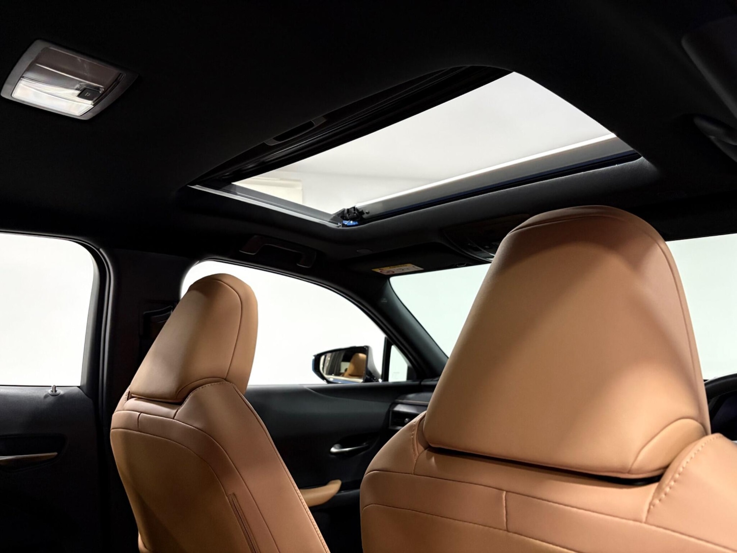 Used Lexus UX 2024 for sale - 77021230: Photo 10