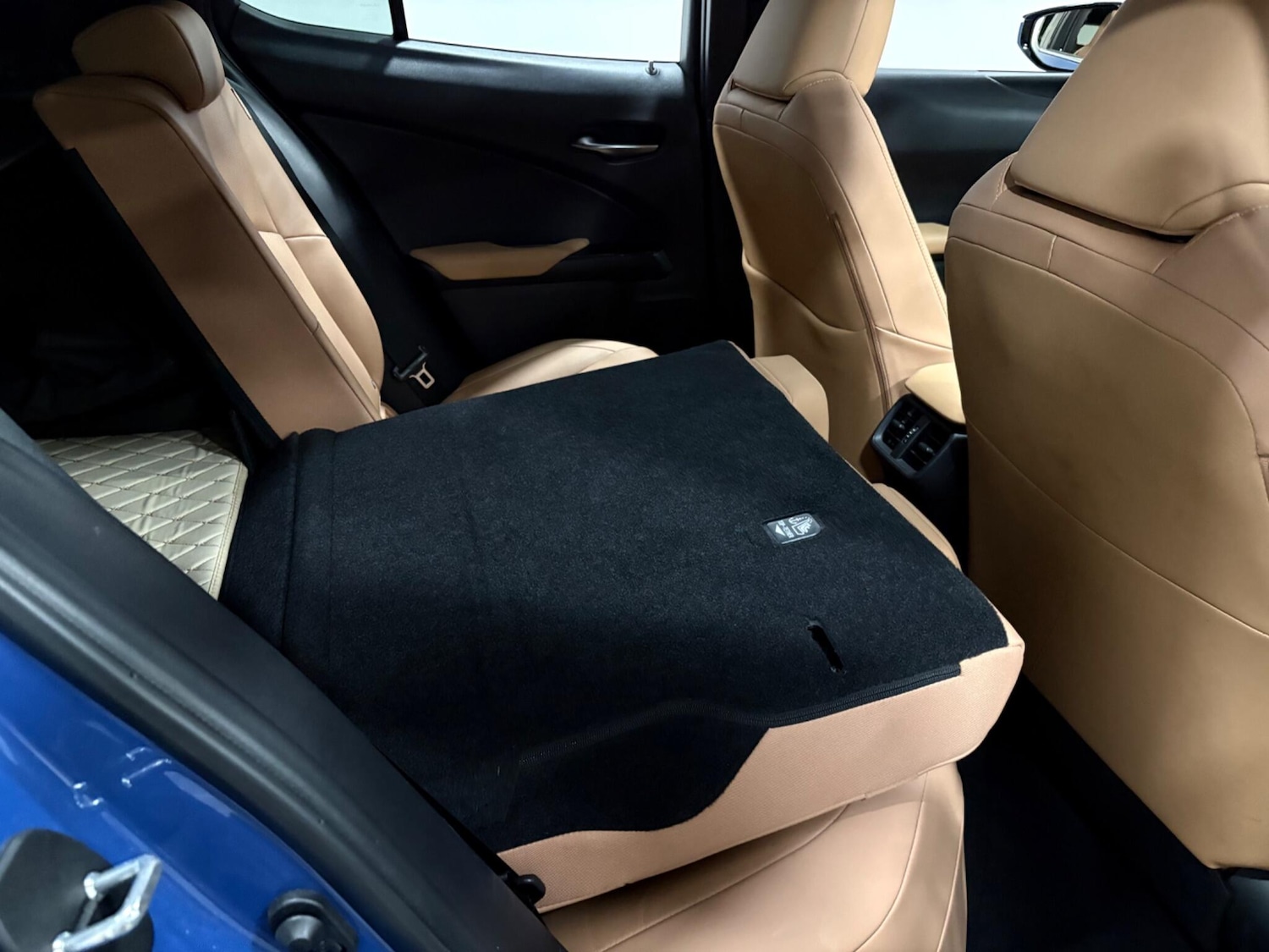 Used Lexus UX 2024 for sale - 77021230: Photo 45