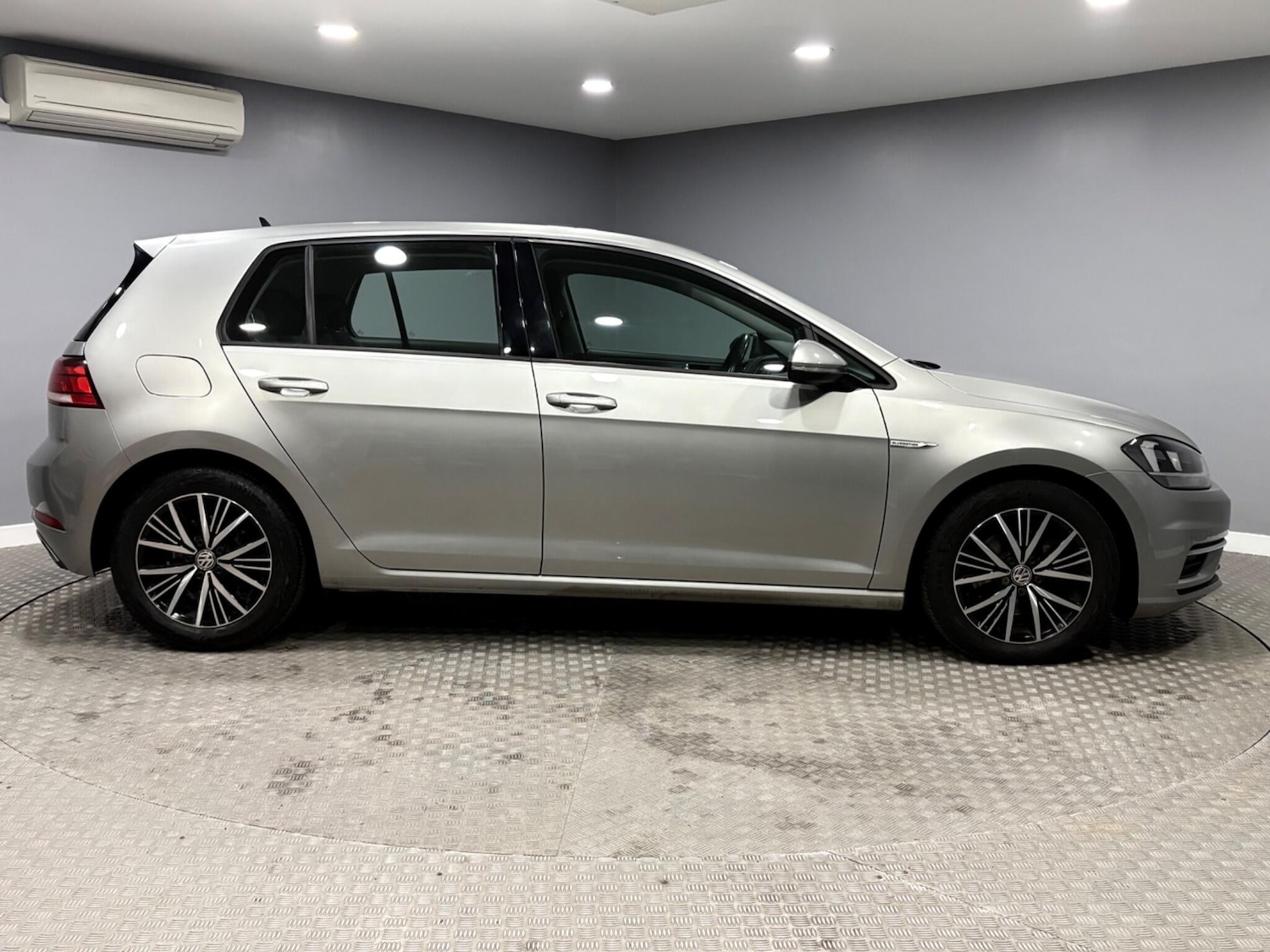 Used Volkswagen Golf for sale - 77586885: Photo 2
