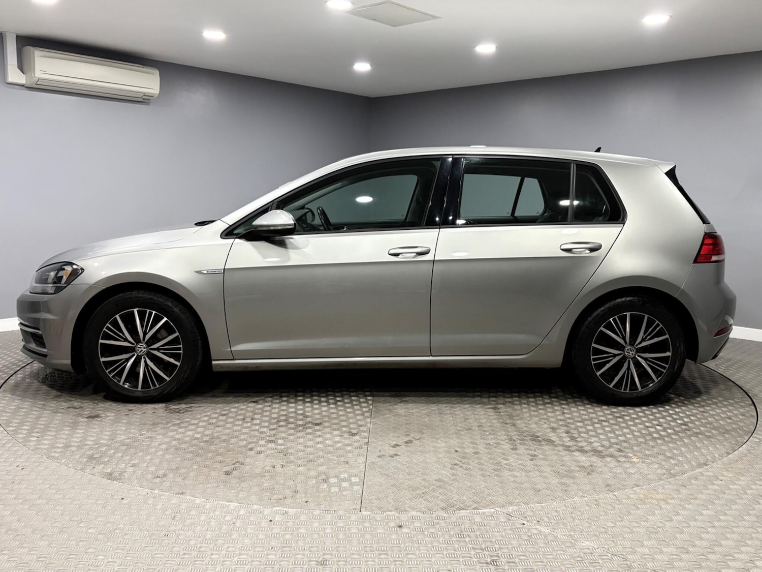 Used Volkswagen Golf for sale - 77586885: Photo 6