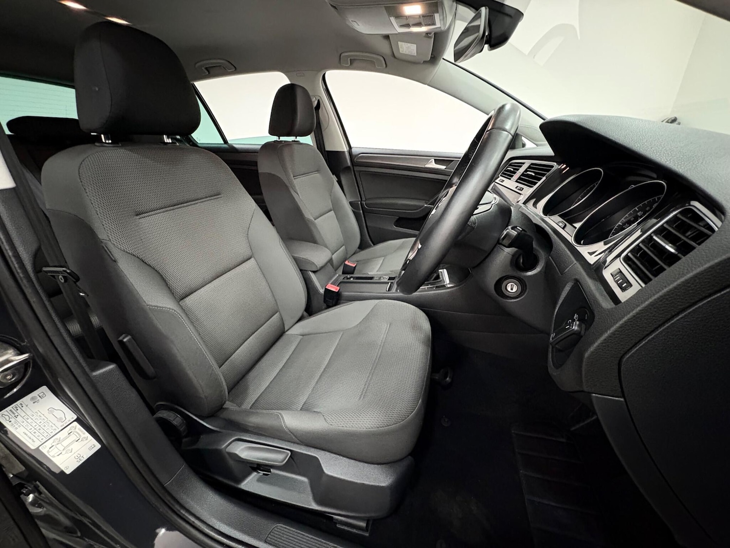 Used Volkswagen Golf 2020 for sale - 77191909: Photo 12