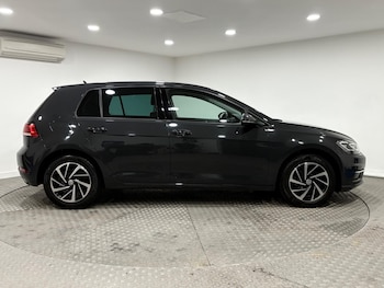 Used Volkswagen Golf 2020 for sale - 77191909: Photo