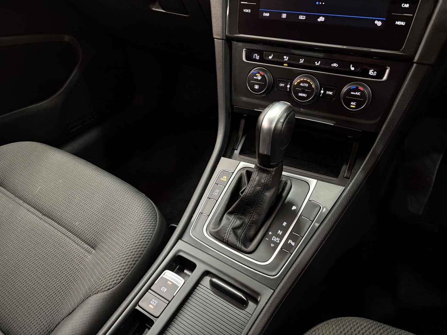 Used Volkswagen Golf 2020 for sale - 77191909: Photo 32