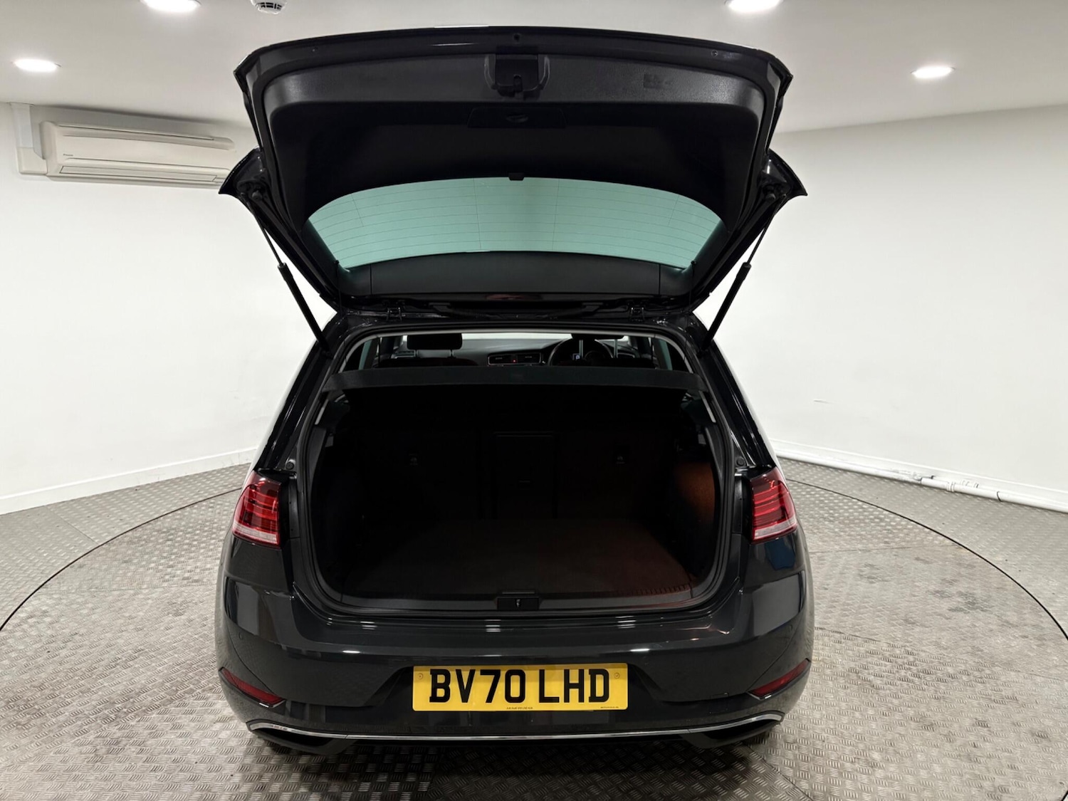 Used Volkswagen Golf 2020 for sale - 77191909: Photo 44