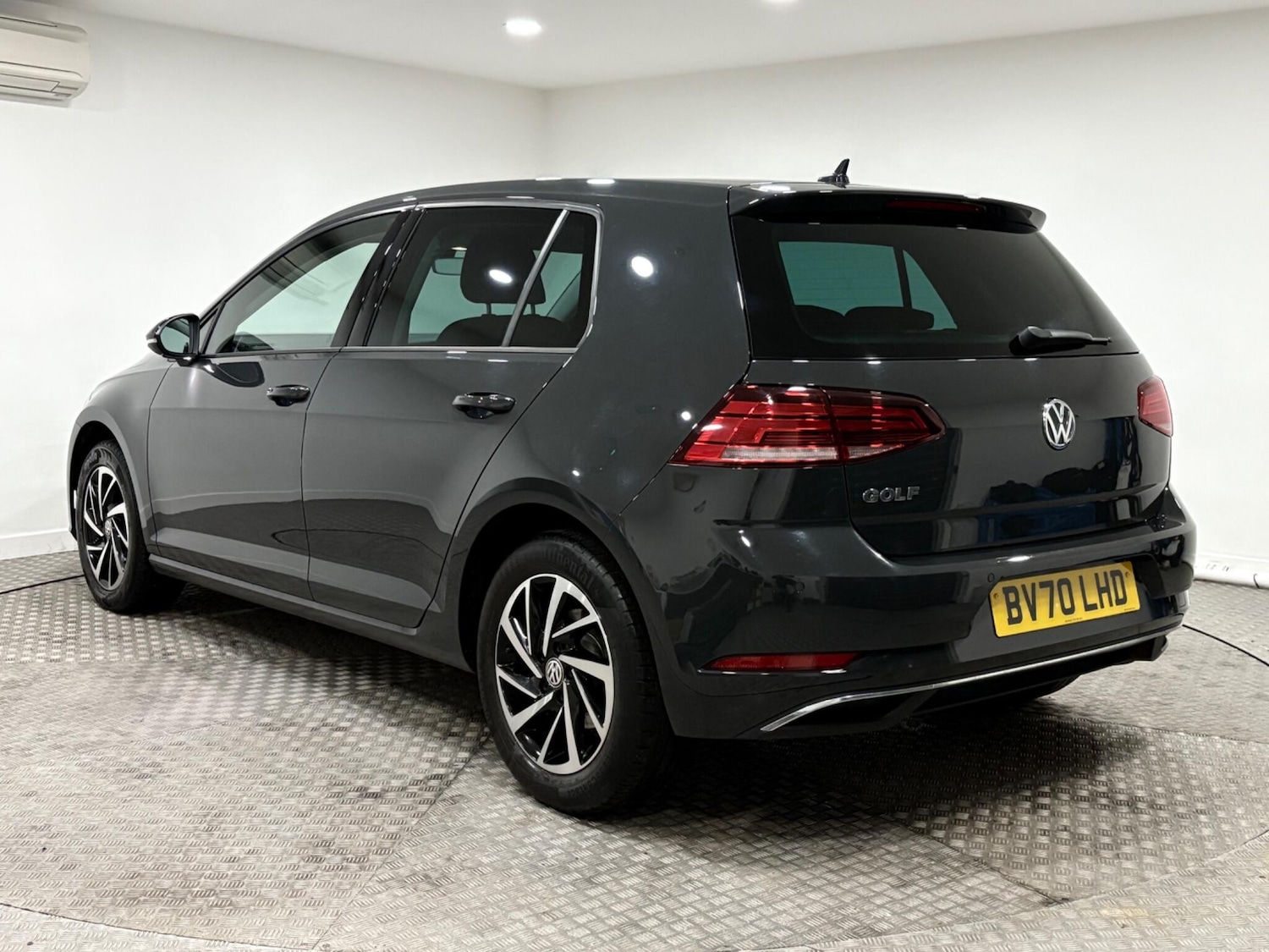 Used Volkswagen Golf 2020 for sale - 77191909: Photo 5