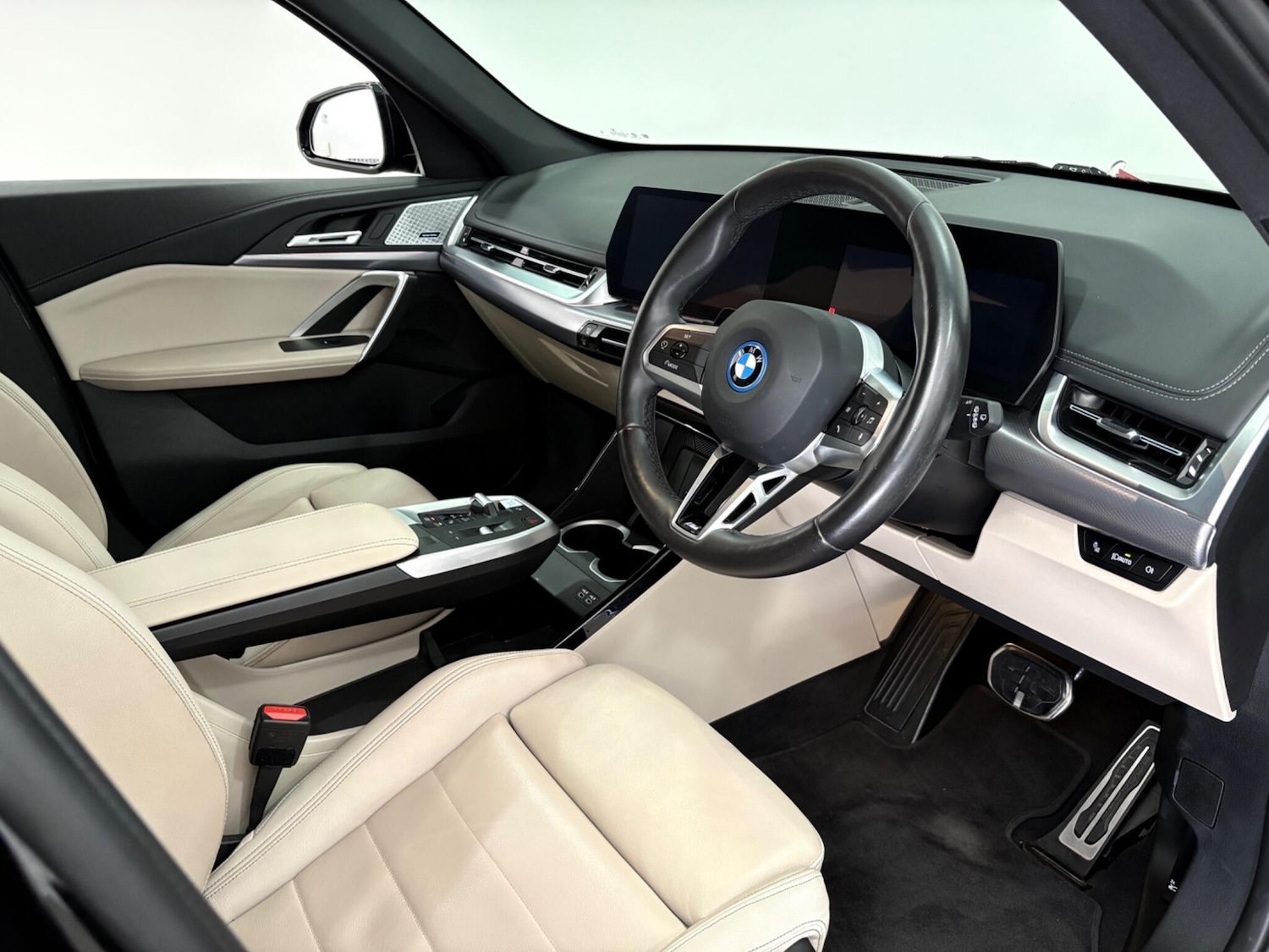 Used BMW iX1 2023 for sale - 77021142: Photo 9