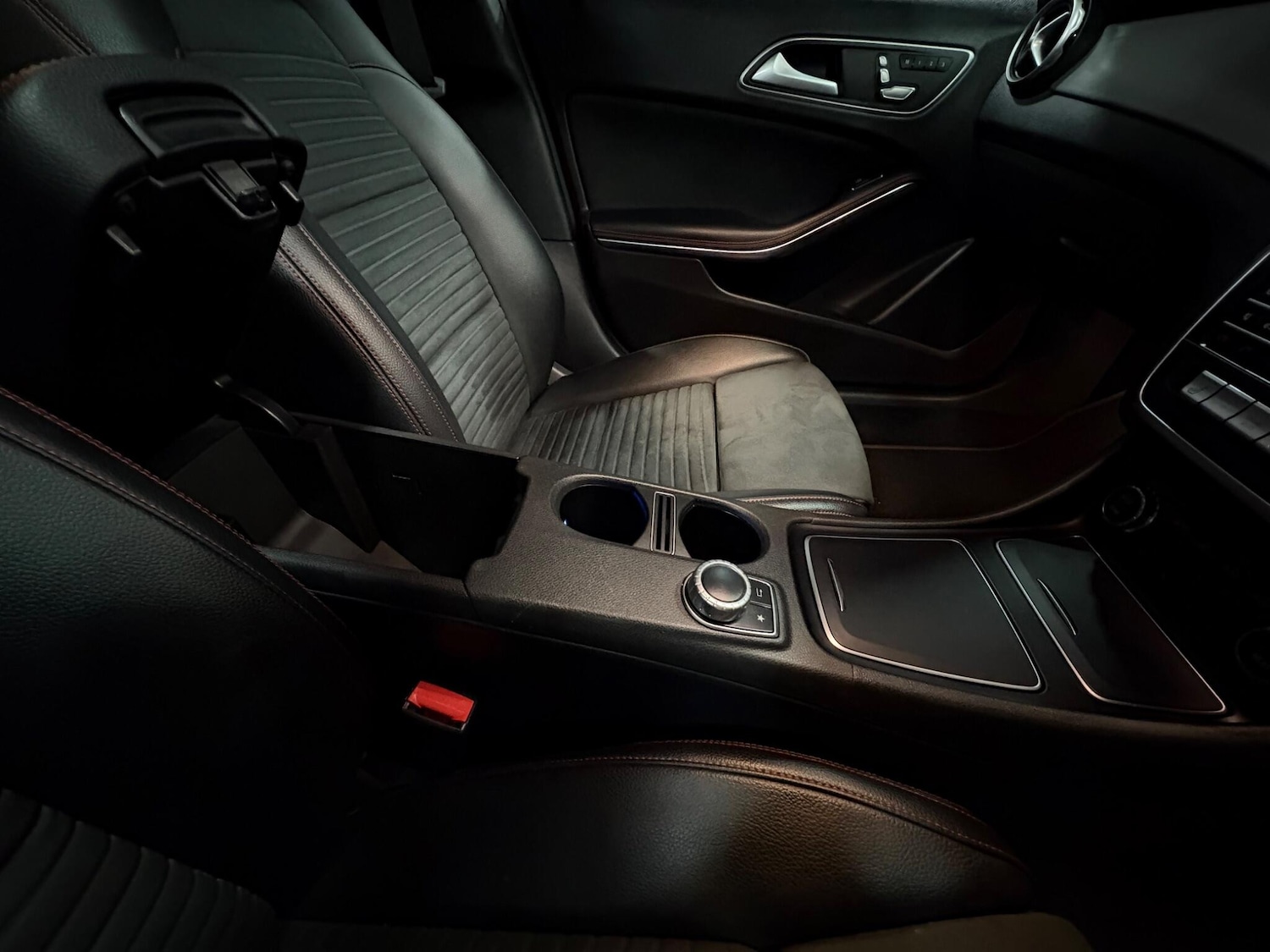 Used Mercedes-Benz GLA 2020 for sale - 77882921: Photo 32