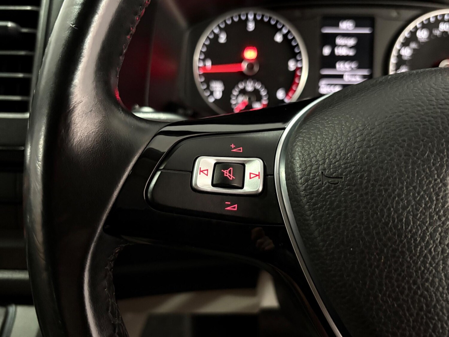 Used Volkswagen Transporter 2016 for sale - 77695628: Photo 18