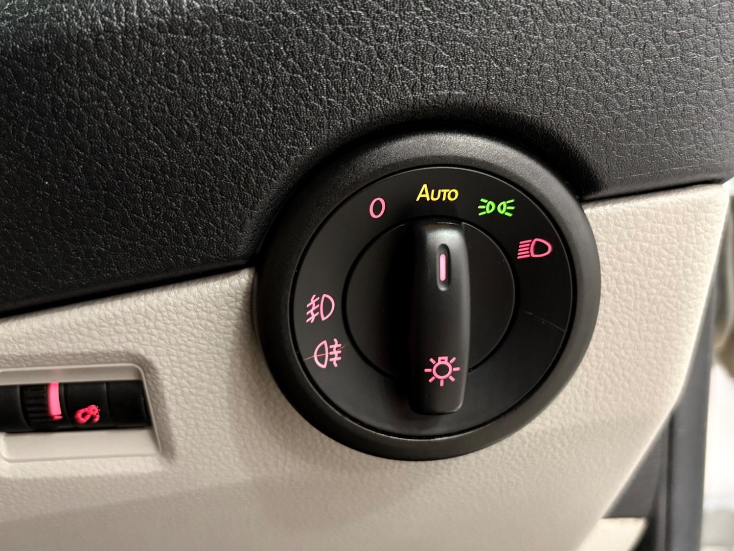 Used Volkswagen Transporter 2016 for sale - 77695628: Photo 33