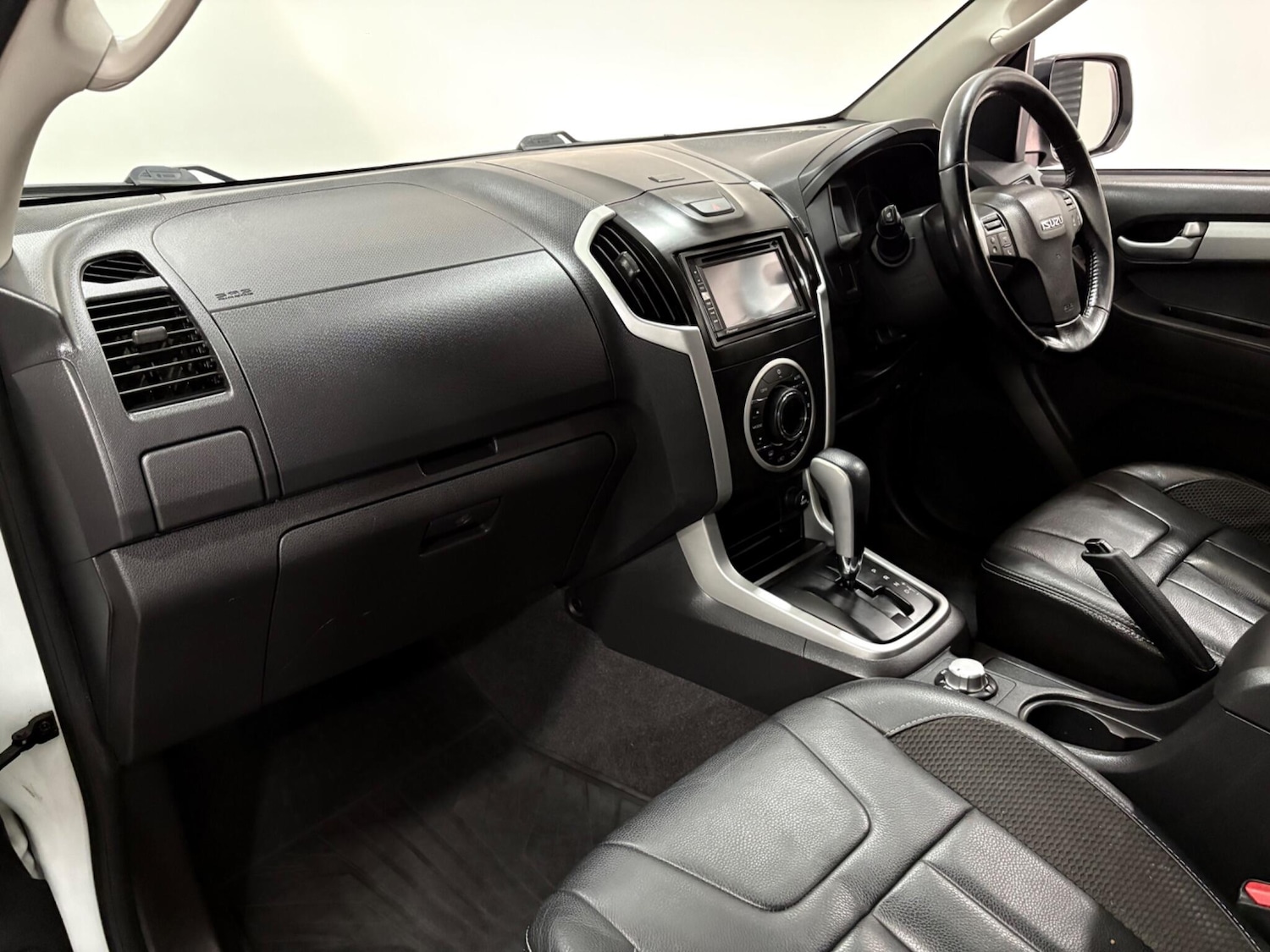 Used Isuzu D-Max 2015 for sale - 77021114: Photo 10