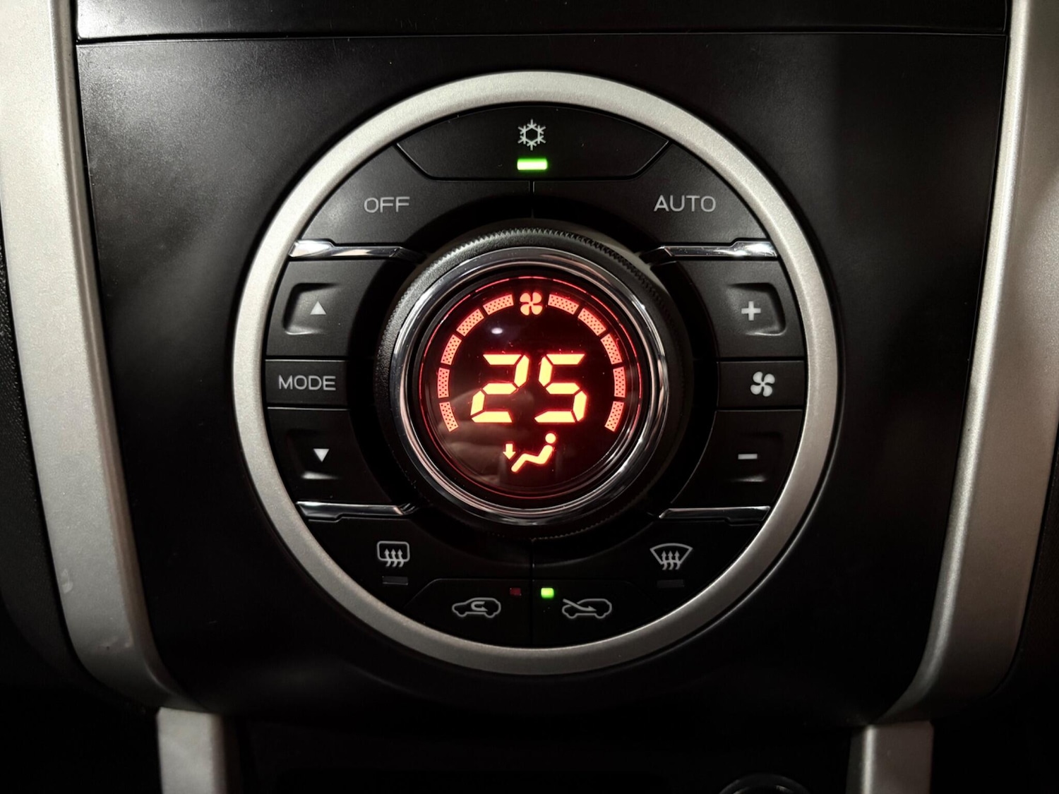 Used Isuzu D-Max 2015 for sale - 77021114: Photo 28