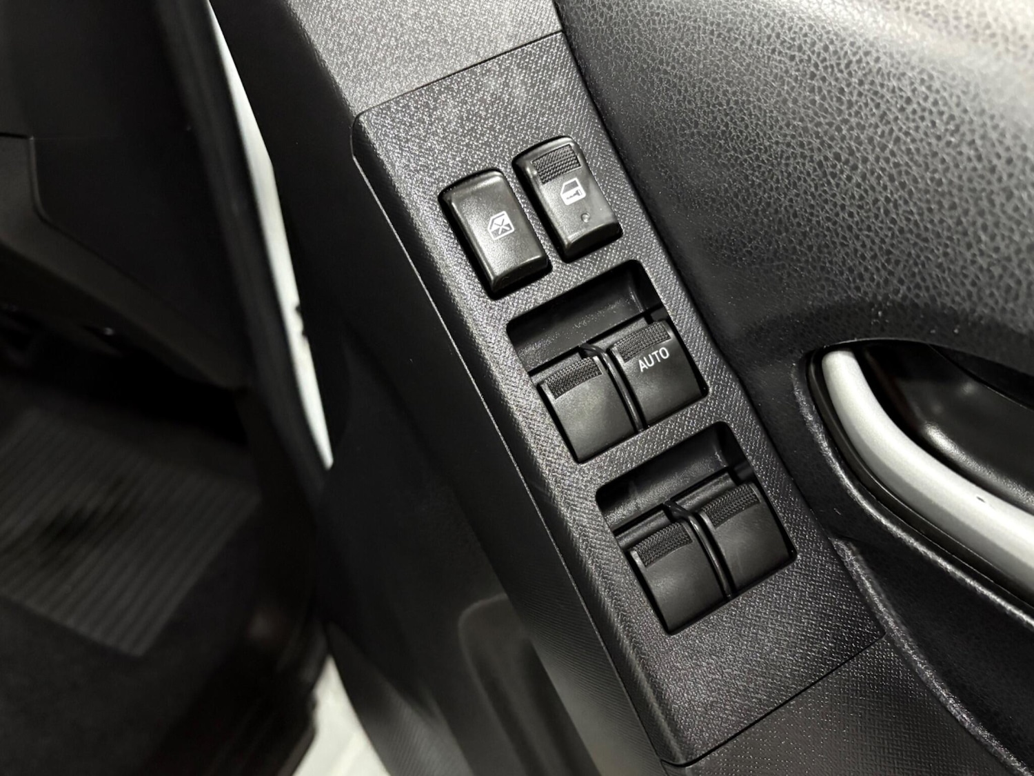 Used Isuzu D-Max 2015 for sale - 77021114: Photo 33