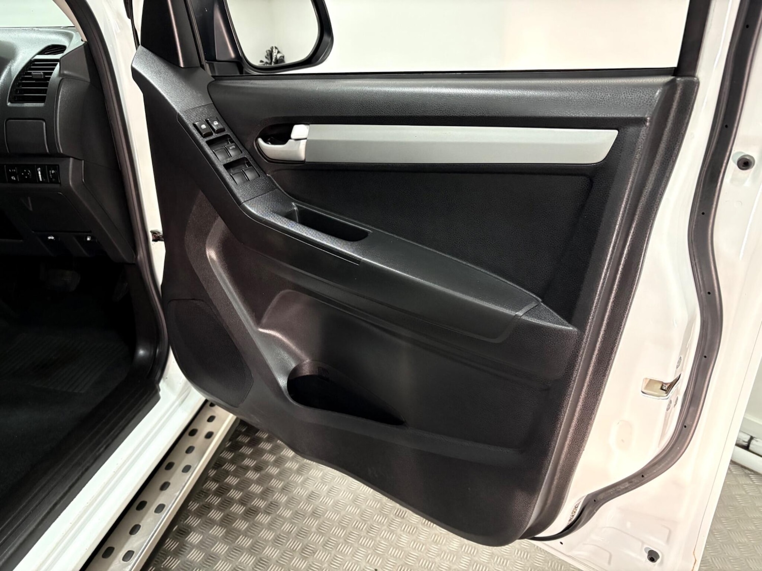 Used Isuzu D-Max 2015 for sale - 77021114: Photo 34